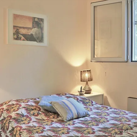 Апартаменты 2 Pieces Avec Terrasse, Jardin, Piscine Et Parking, Proche - - Fr-1-251-517 *
