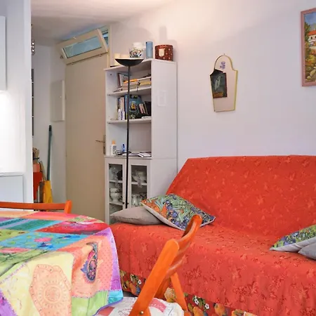Апартаменты 2 Pieces Avec Terrasse, Jardin, Piscine Et Parking, Proche - - Fr-1-251-517