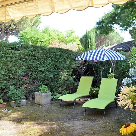 2 Pieces Avec Terrasse, Jardin, Piscine Et Parking, Proche - - Fr-1-251-517 Апартаменты Ле-Лаванду